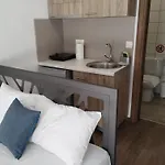 Olympia 招待所 3*