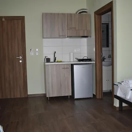 Olympia 招待所 3*